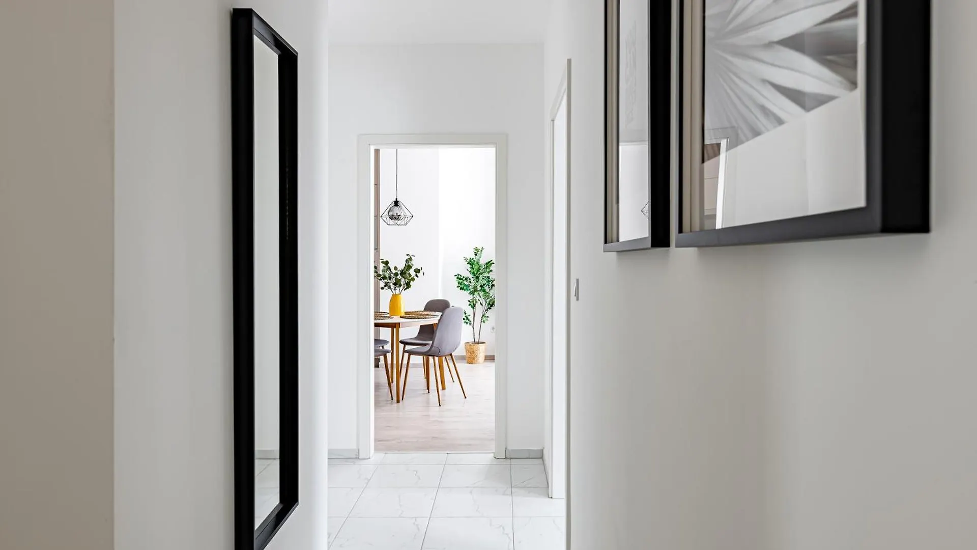Westside Garden Apartments By Urbanrent Budapest Ungheria