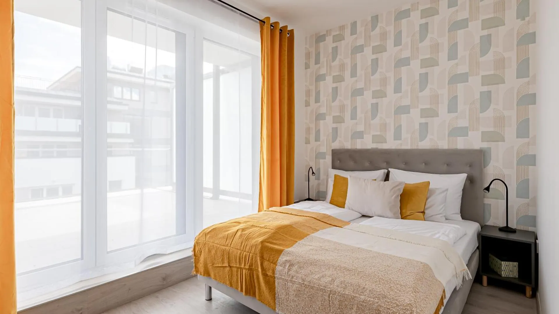 Aparthotel Westside Garden Apartments By Urbanrent Budapest