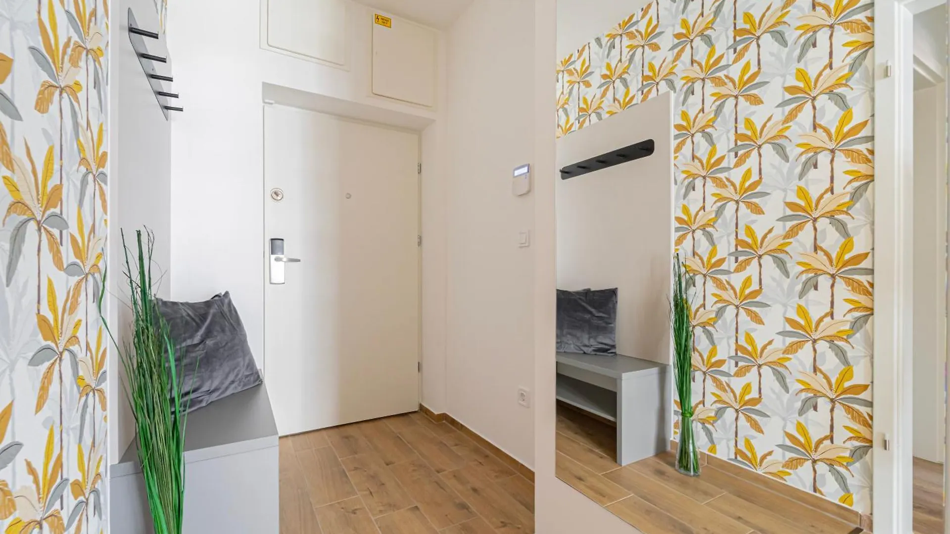 Westside Garden Apartments By Urbanrent Budapest Aparthotel