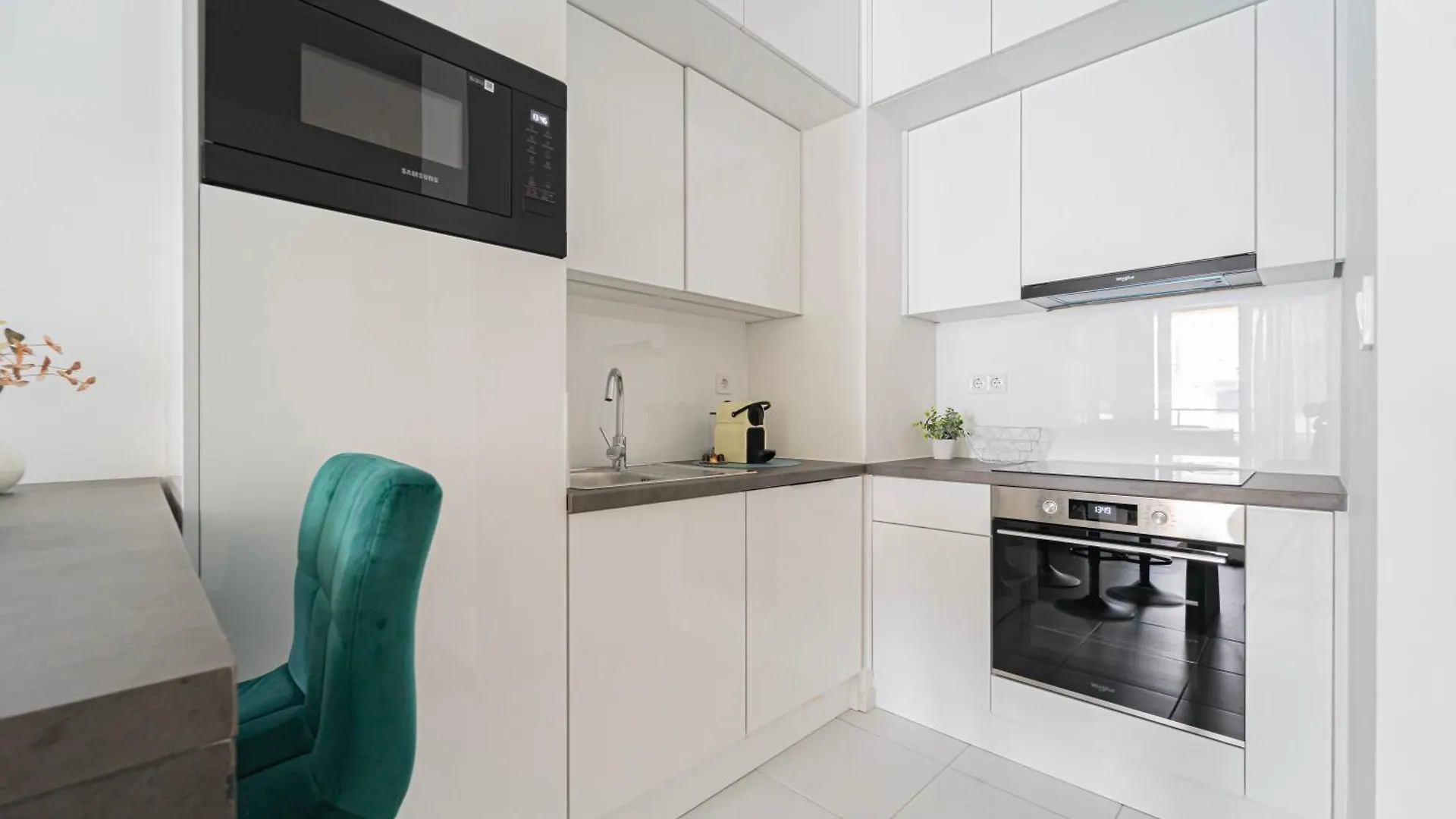 Westside Garden Apartments By Urbanrent Budapest Aparthotel