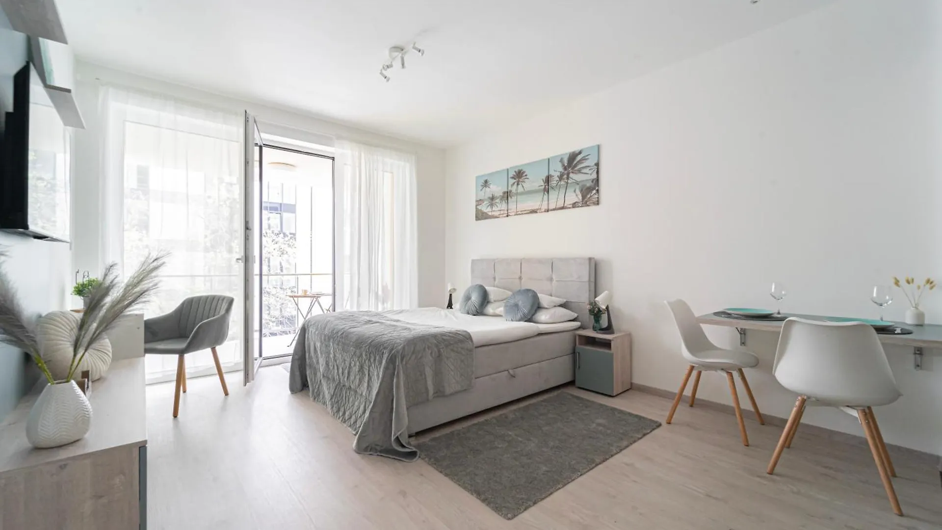 Aparthotel Westside Garden Apartments By Urbanrent Budapest Ungheria
