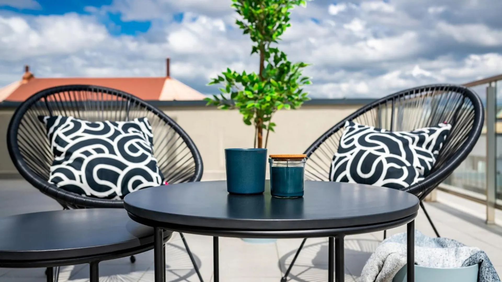 Westside Garden Apartments By Urbanrent Budapest 0*,