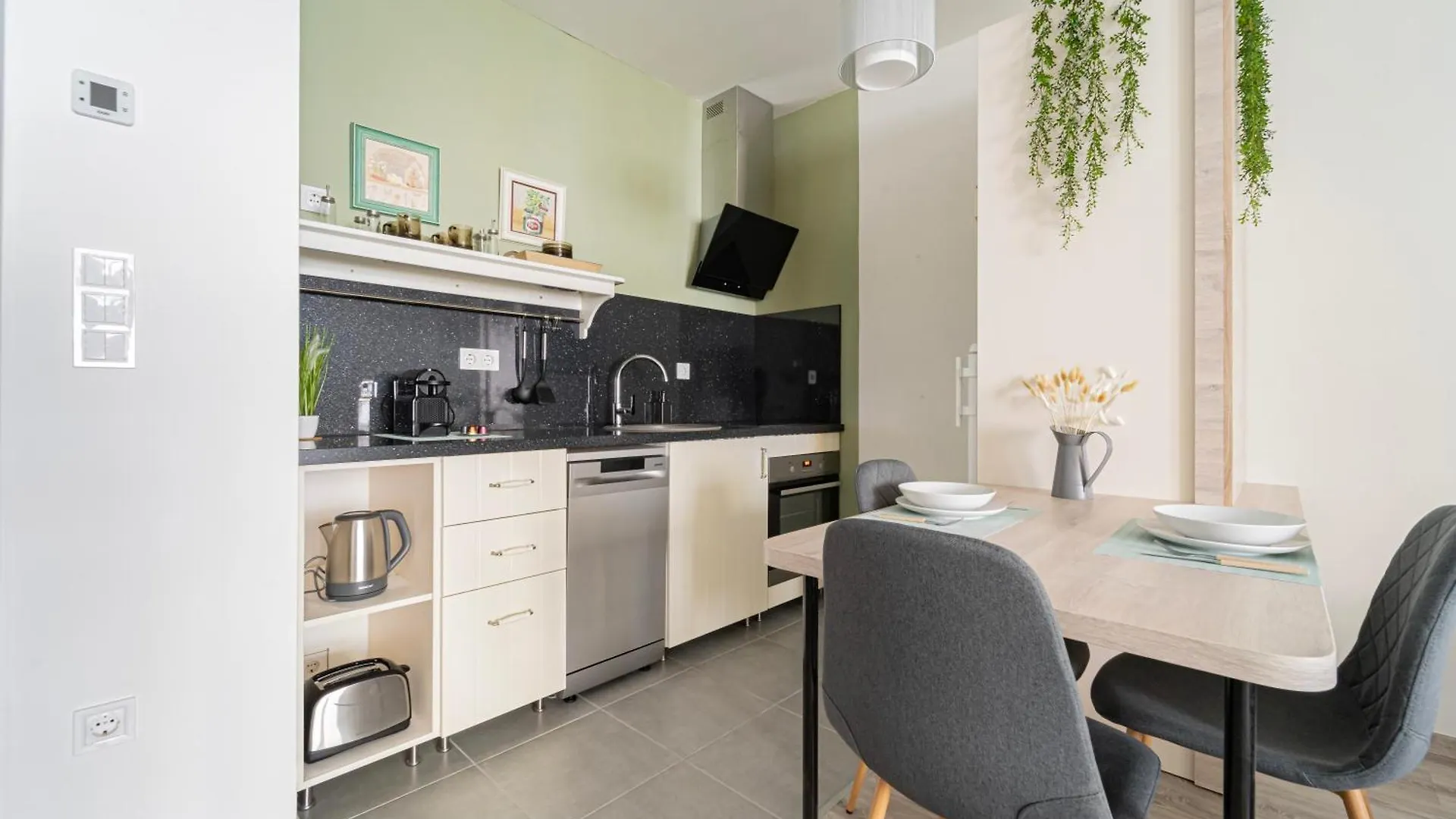Westside Garden Apartments By Urbanrent Budapest Aparthotel